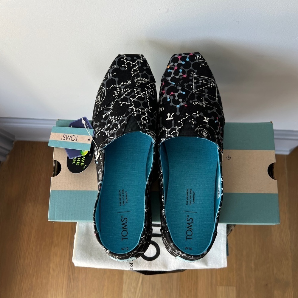 TOMS Limited Edition Black Science Glow In The Dark Print CloudBound Classics - Picture 6 of 14